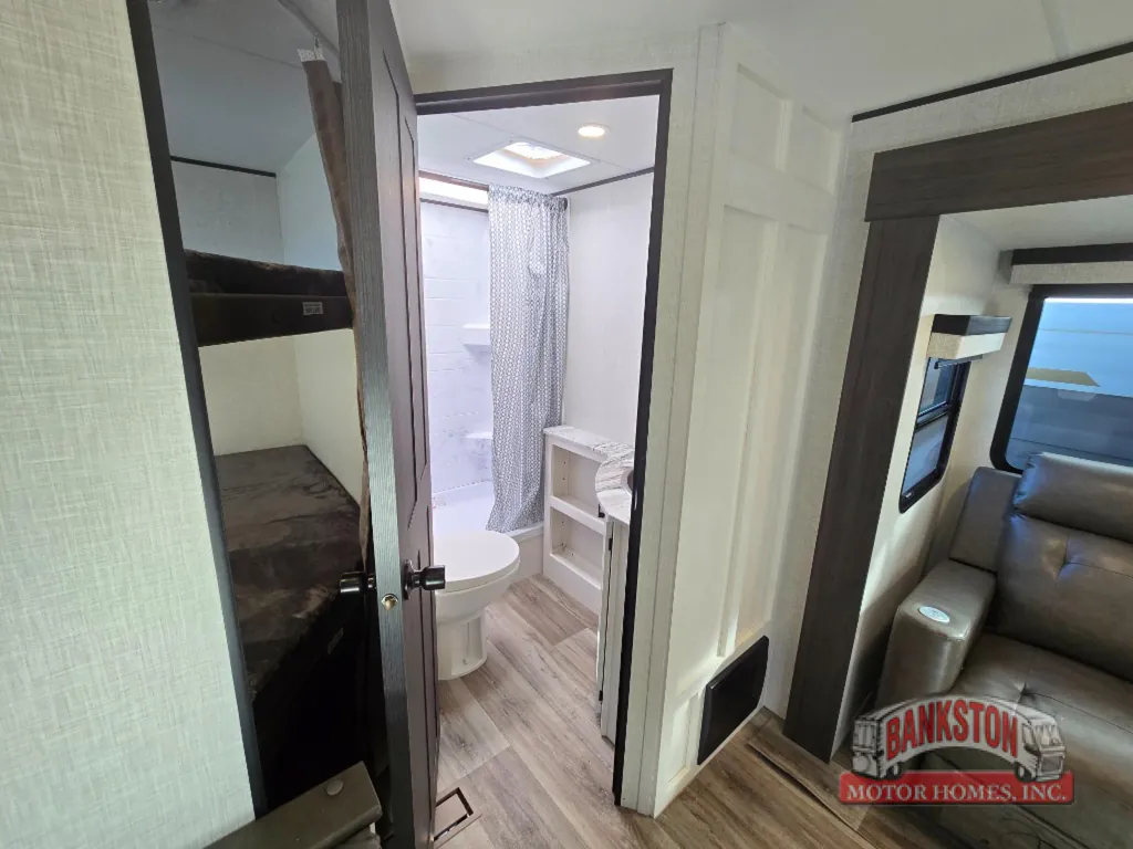 2026 Venture RV Stratus SR302VBH, Photos photo 22