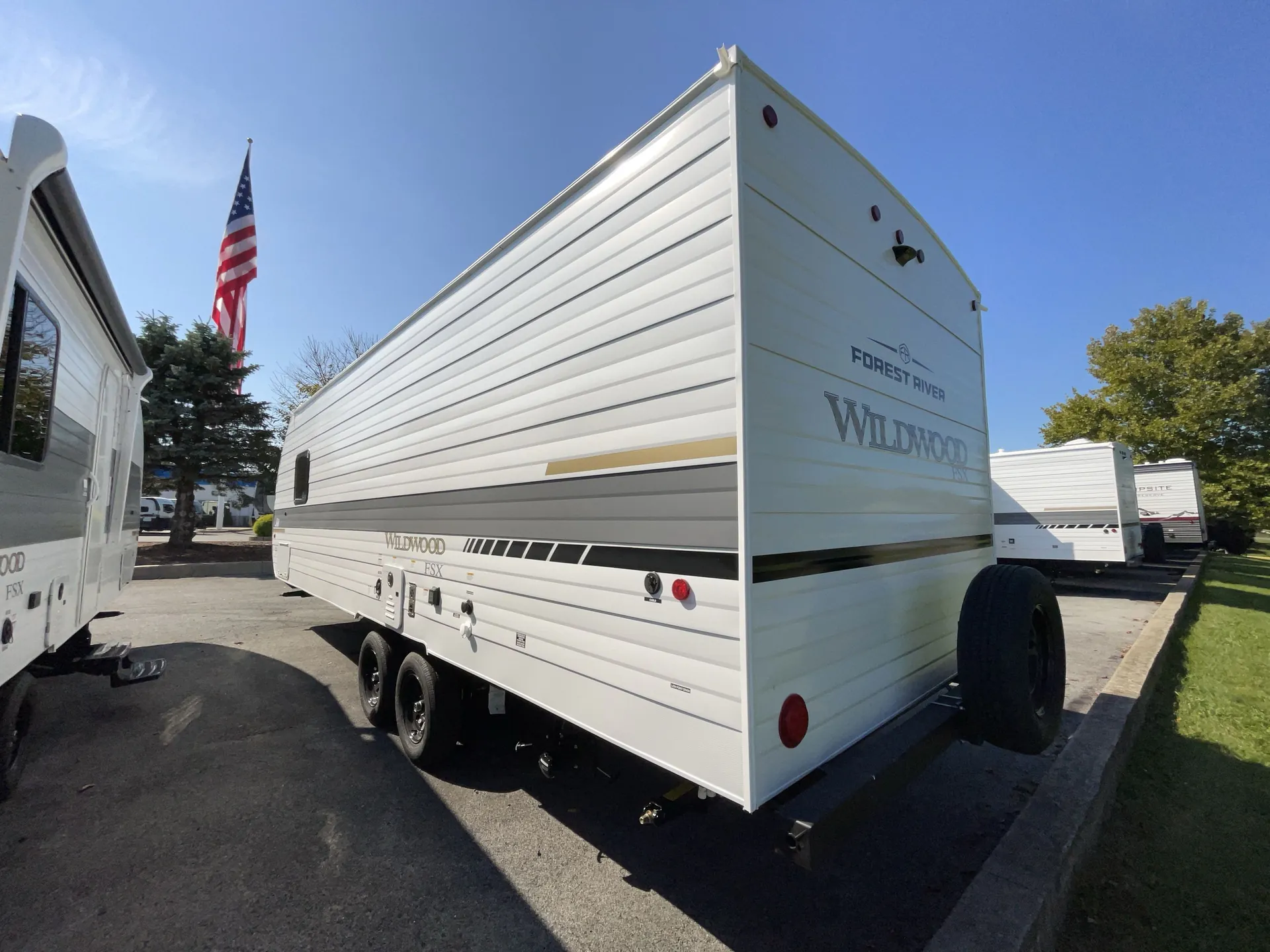 2027 Forest River Wildwood FSX 260BHLE — off campside