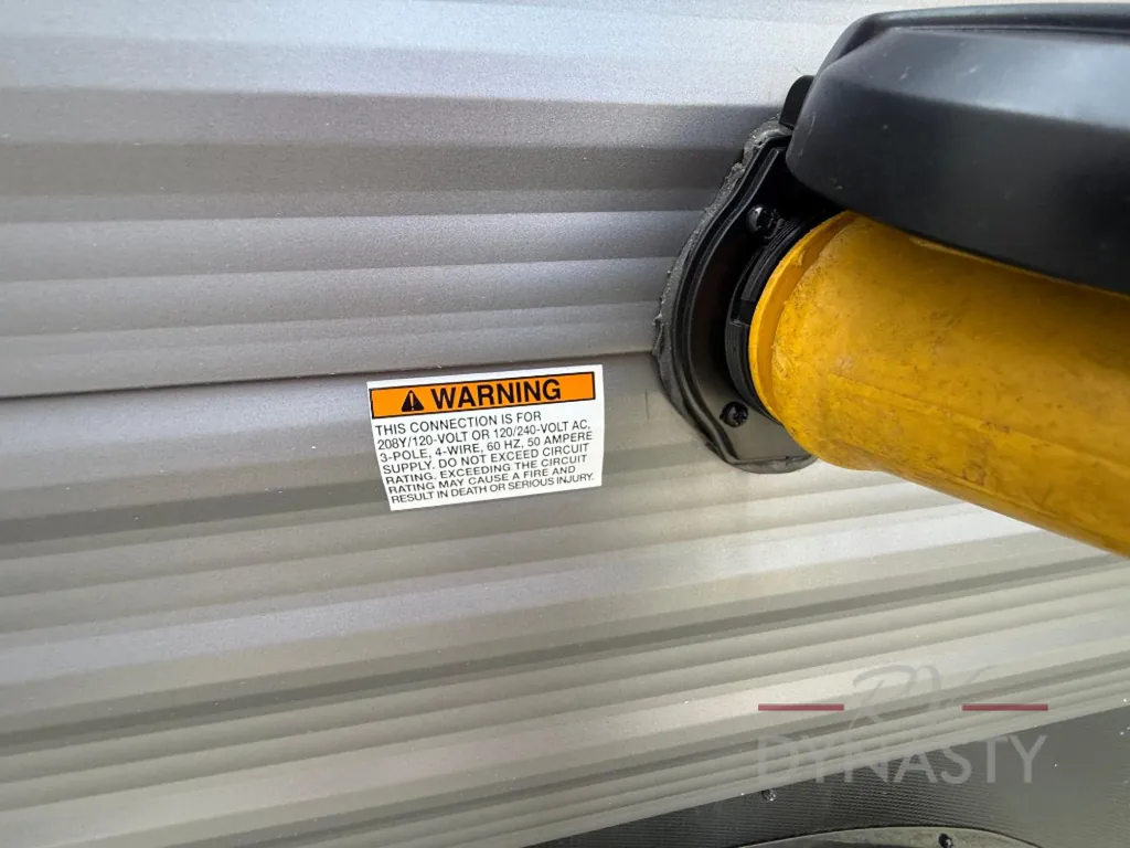 2027 Coachmen Catalina Legacy Edition 333DBDSCK, Photos photo 9