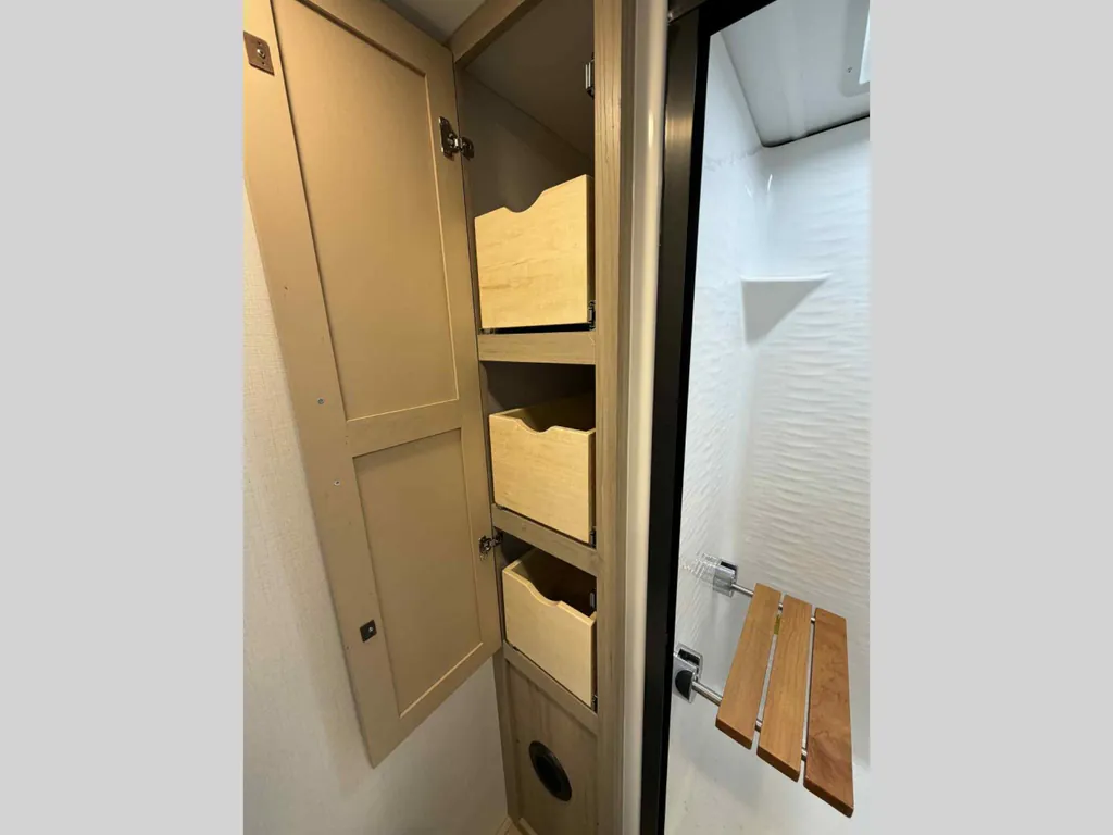 2026 Keystone Raptor 415, Photos photo 18