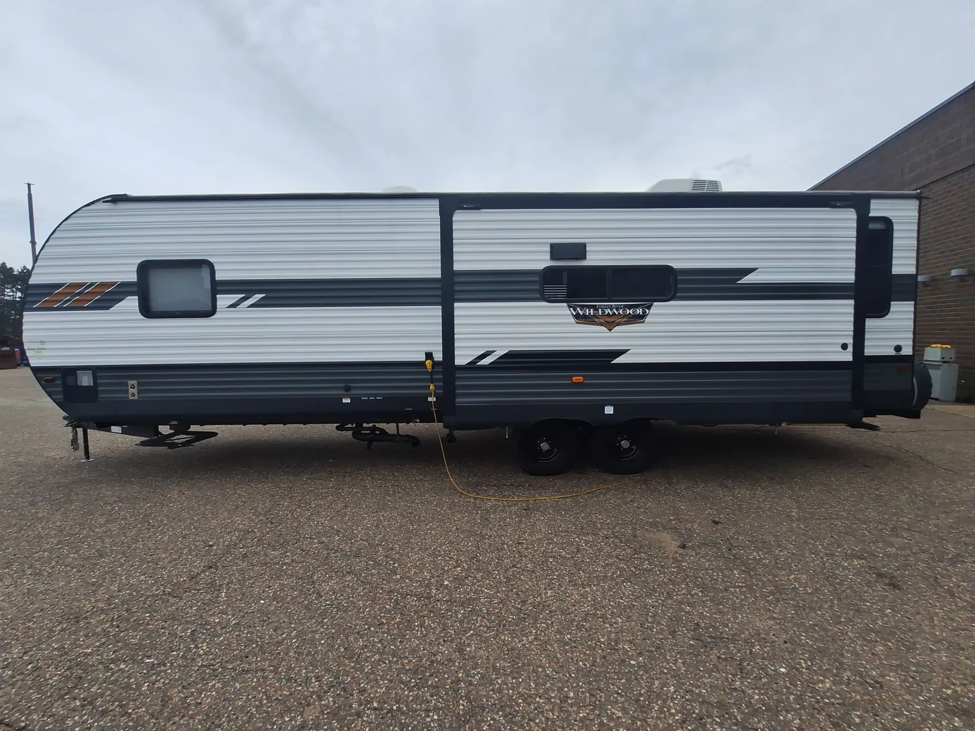 2021 Forest River Wildwood 27RE — off campside