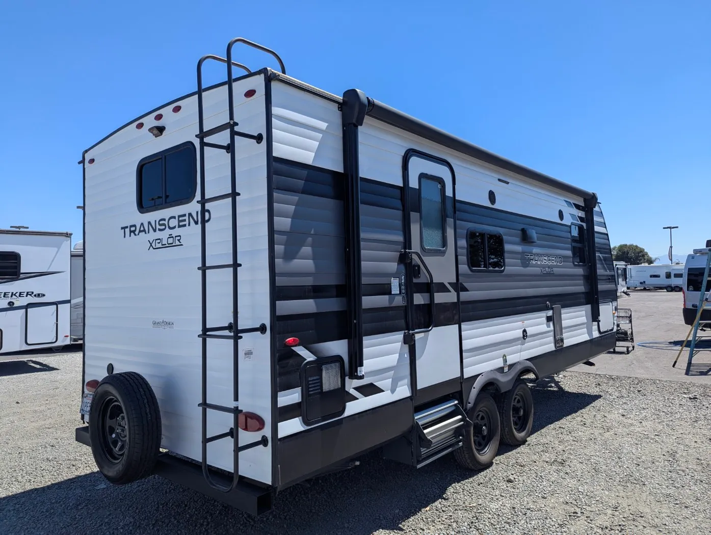2023 Grand Design Transcend Xplor 221RB - Photo 4