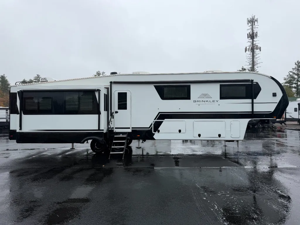 2024 Brinkley Model Z 3610, Photos photo 22