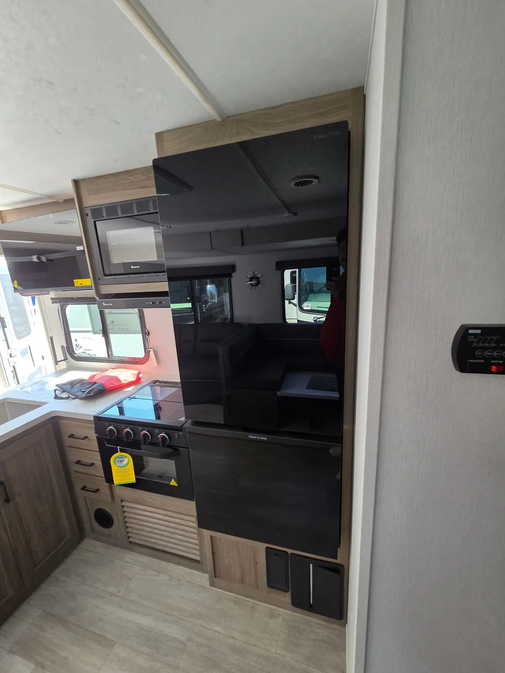 2026 Coachmen Freedom Express Select 30SE, Photos photo 23