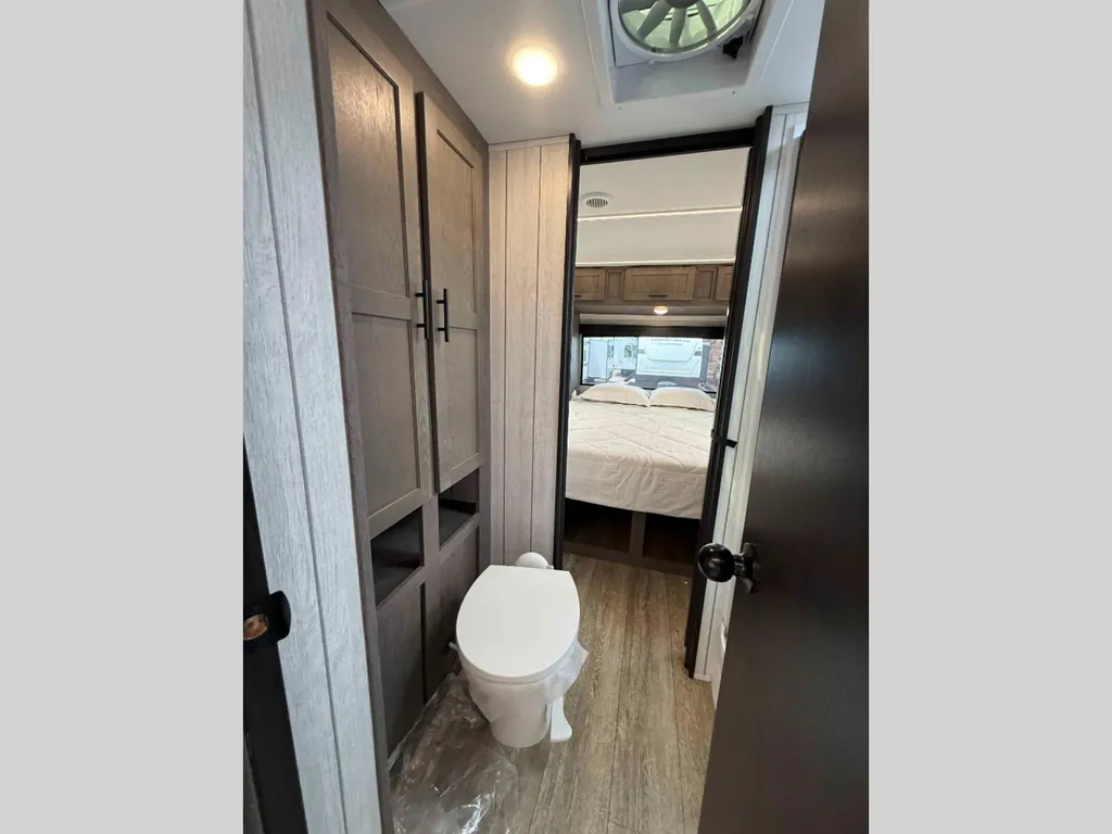 2026 Forest River Cherokee Alpha Wolf 33BH, Photos photo 19