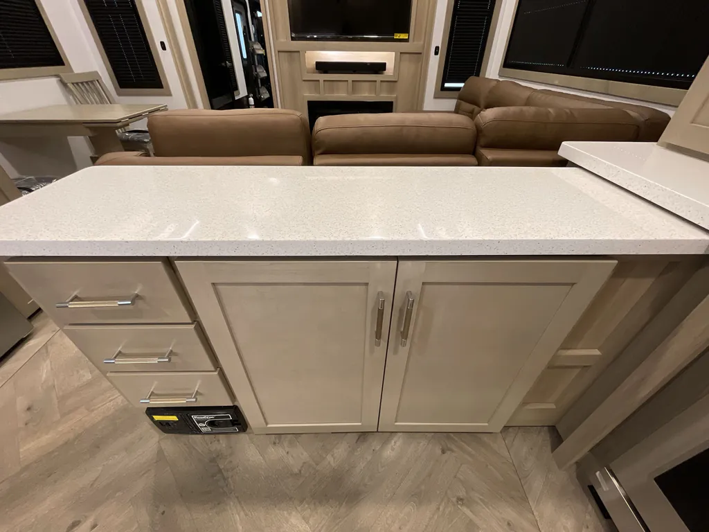 2026 Keystone Raptor 441, Photos photo 28