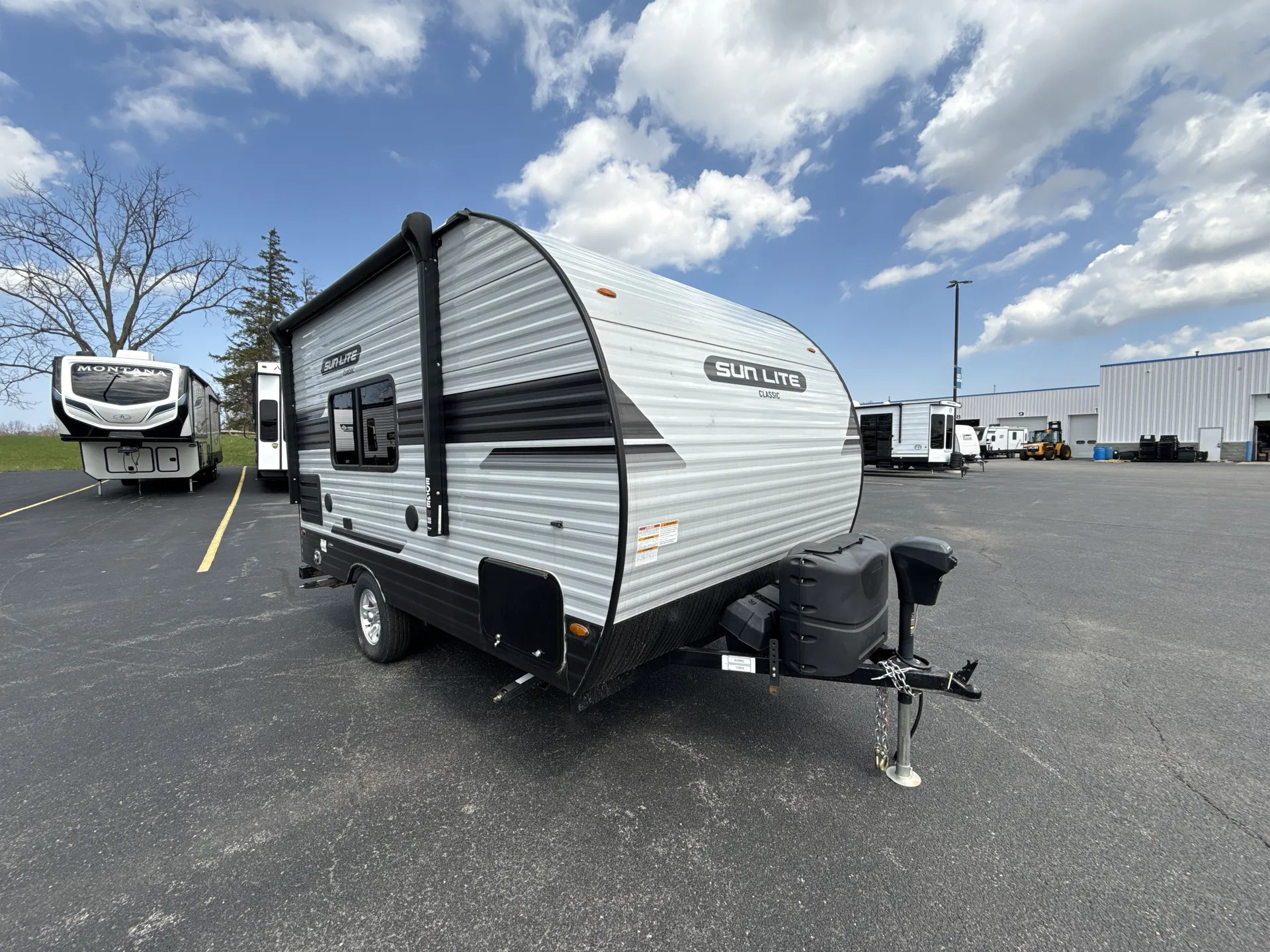 2022 Sunset Park RV Sun Lite 16BH - Photo 2