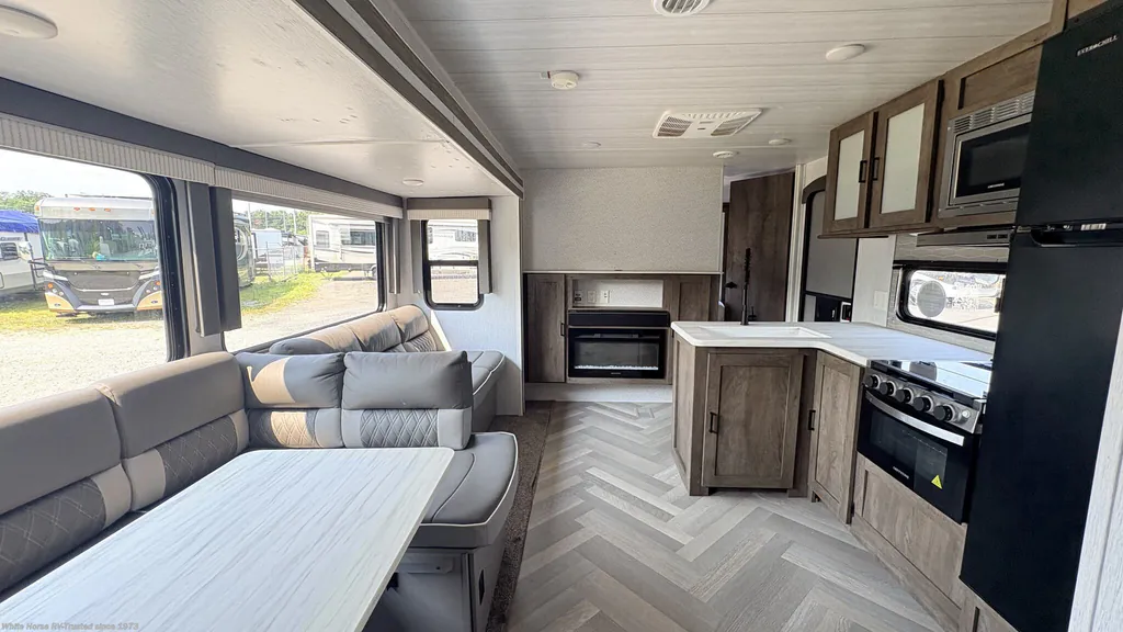 2022 Forest River Wildwood 31KQBTS, Photos photo 4