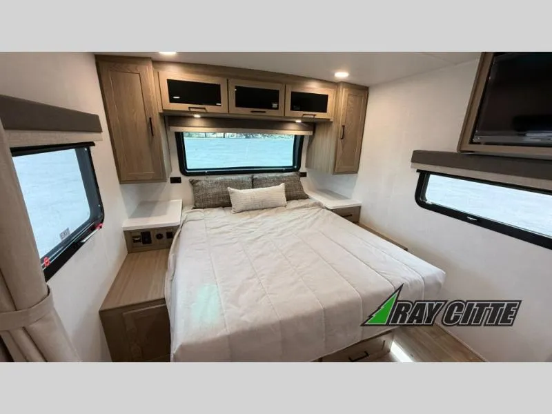 2027 Forest River Rockwood Mini Lite 2109S - Photo 4