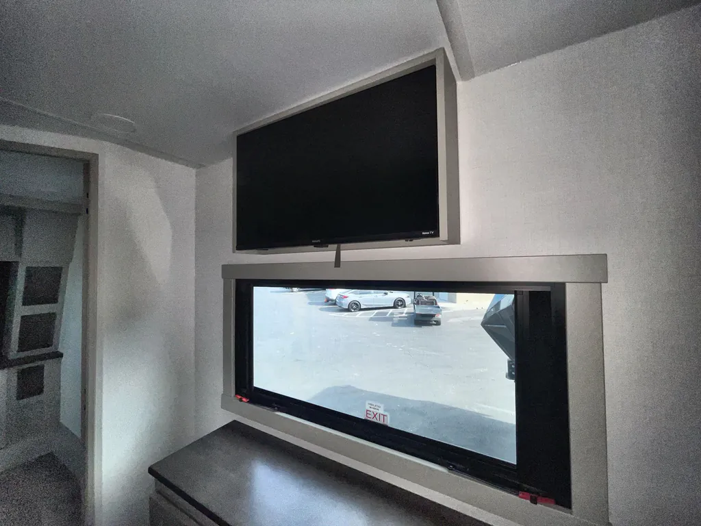 2026 Brinkley Model G 4150, Photos photo 22