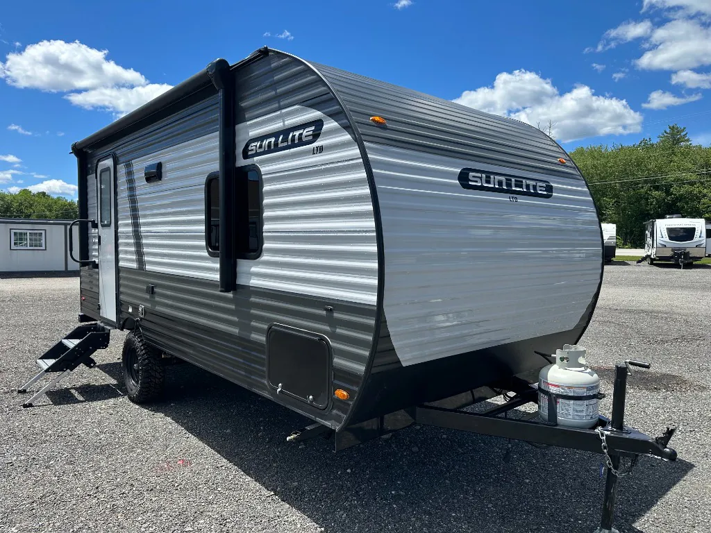 2025 Sunset Park RV Sun Lite LTD 19RB - Photo 2