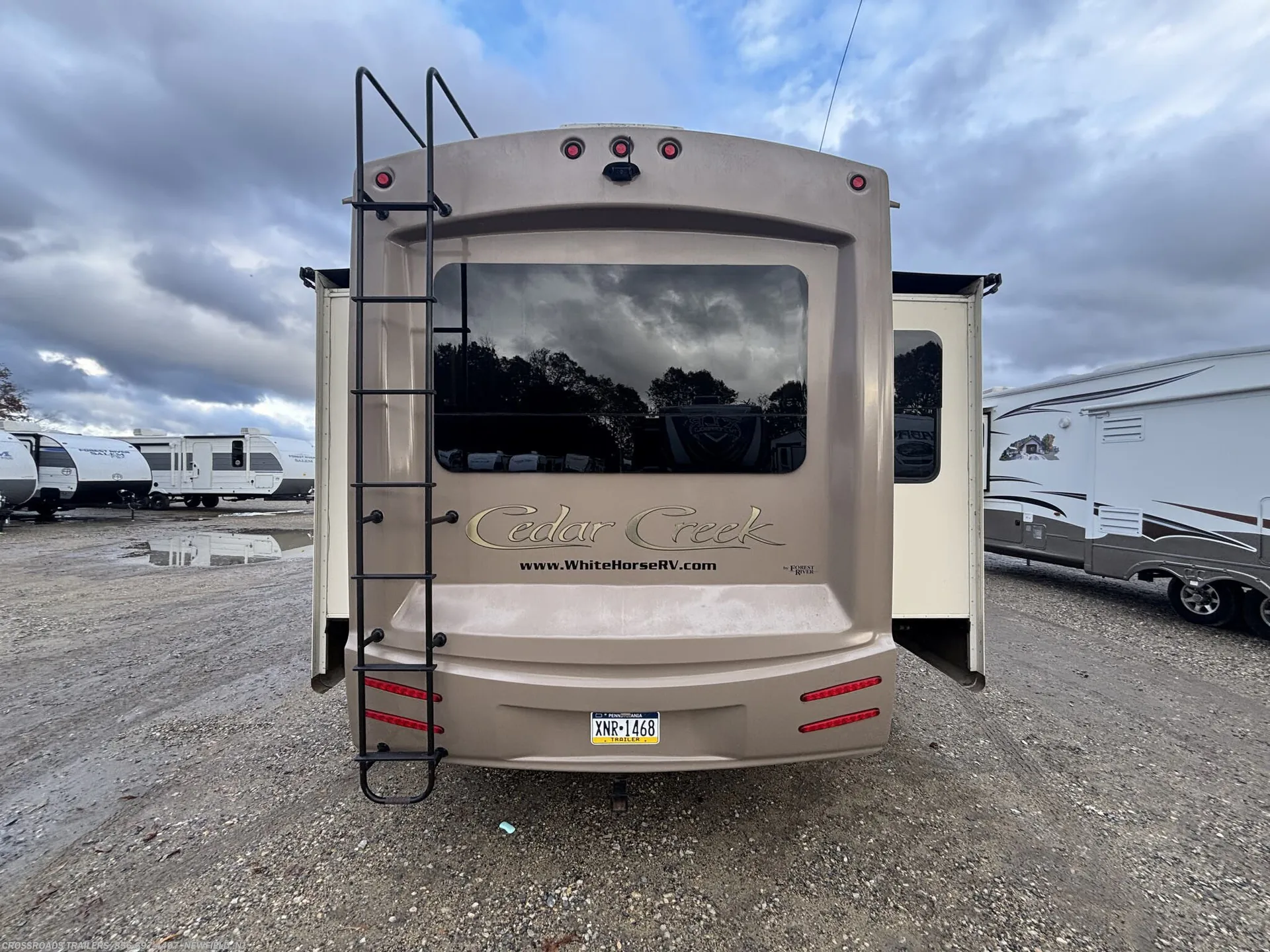 2016 Forest River Cedar Creek Hathaway Edition 34RE — Photo 6