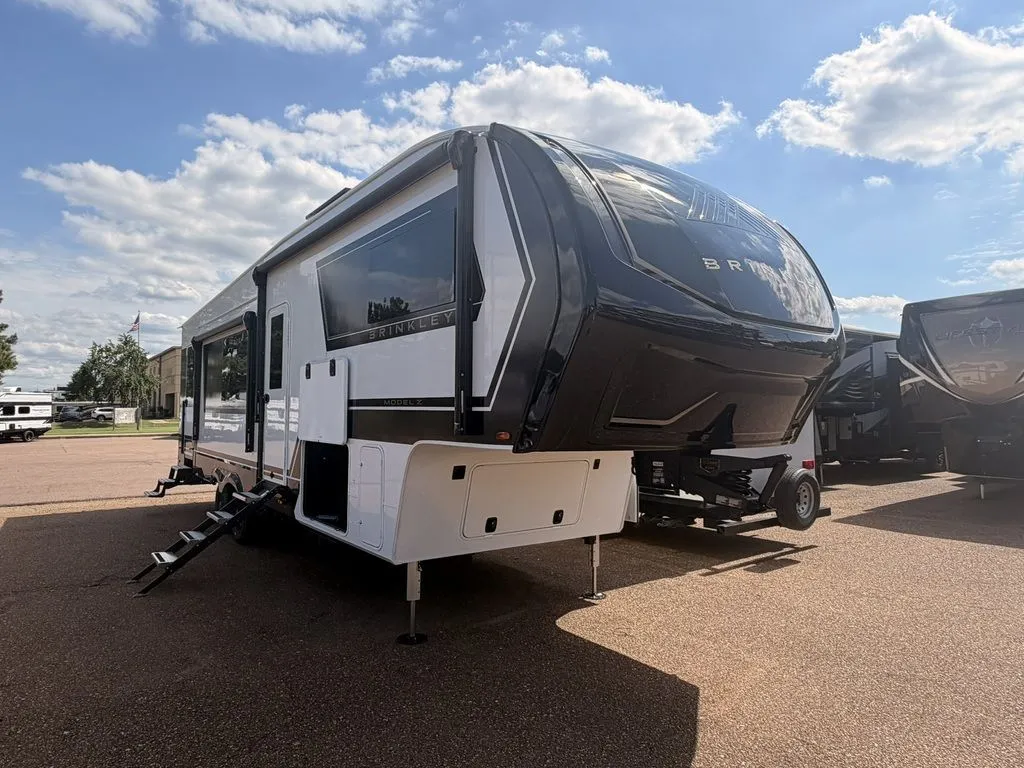 2027 Brinkley Z 3210 - Main photo