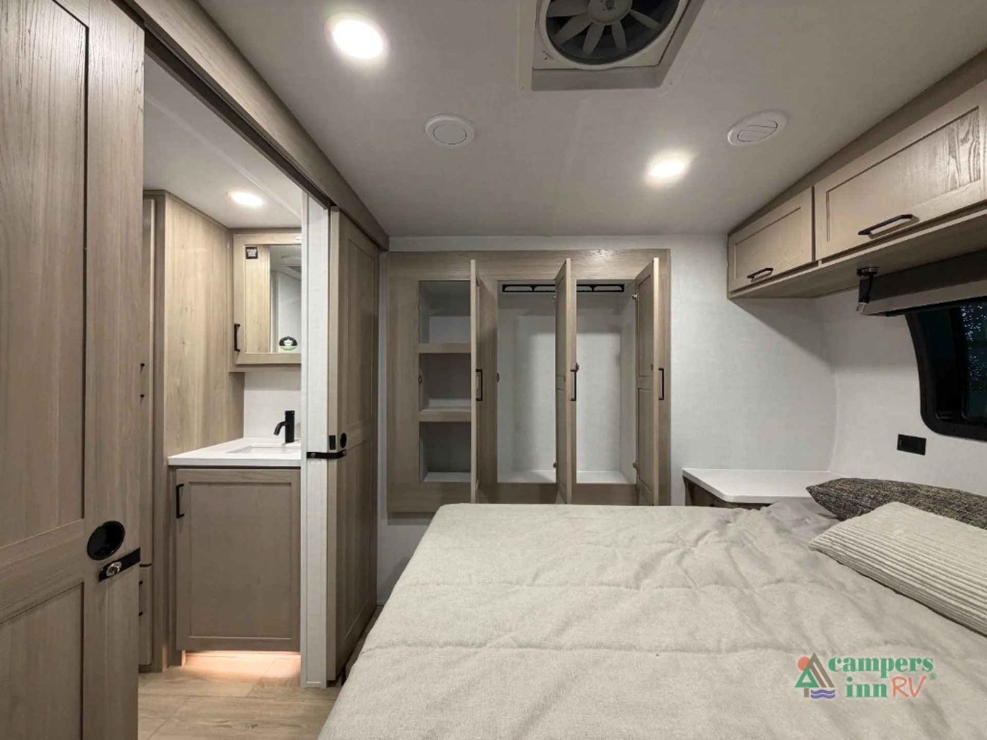 2026 Forest River Rockwood Mini Lite 2515S — Photo 7