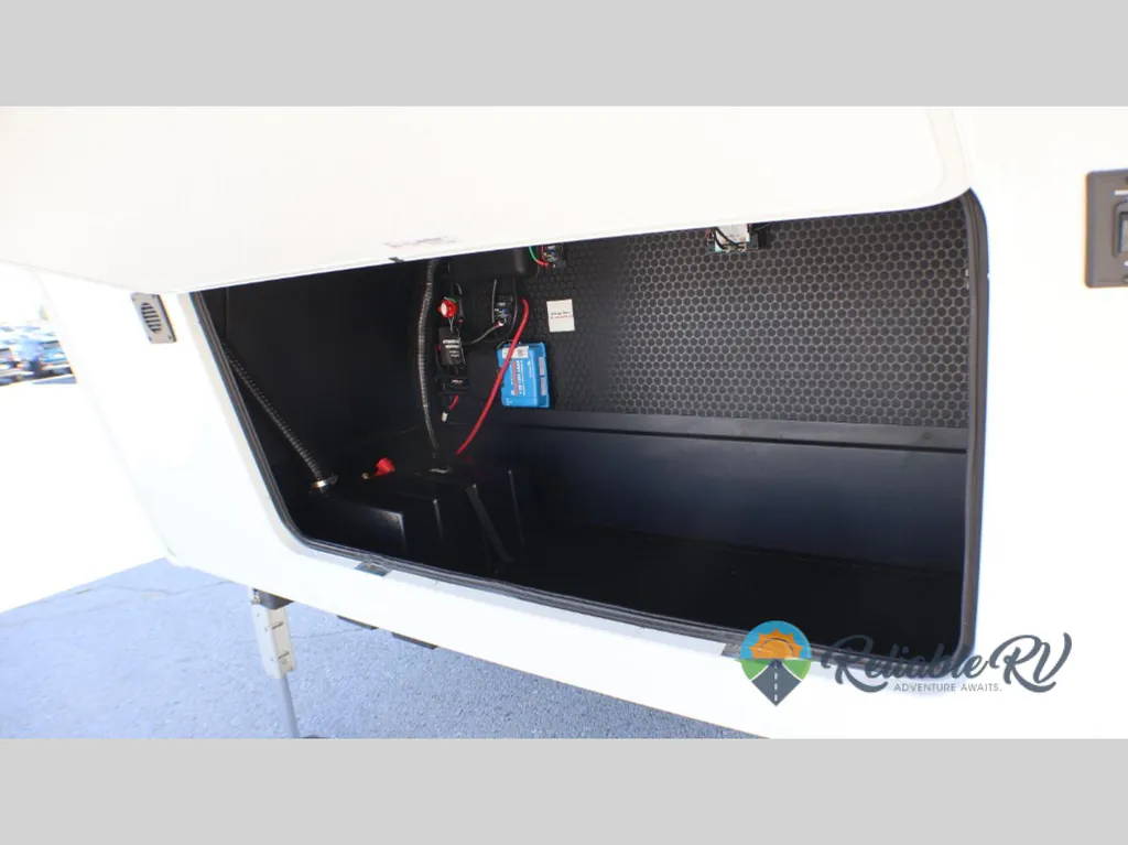 2026 Brinkley Model Z 3100, Photos photo 49