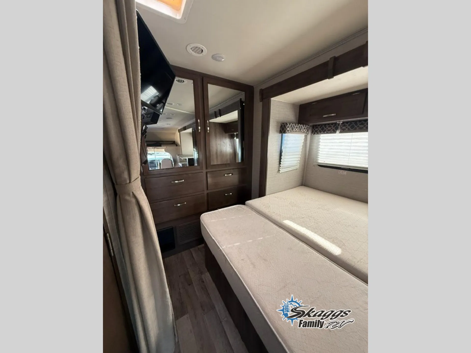 2020 Jayco Redhawk 24B - Photo 2