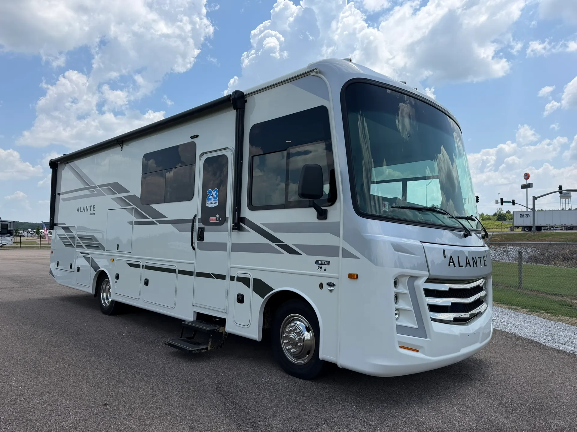 2027 Jayco Alante 29S - Photo 2