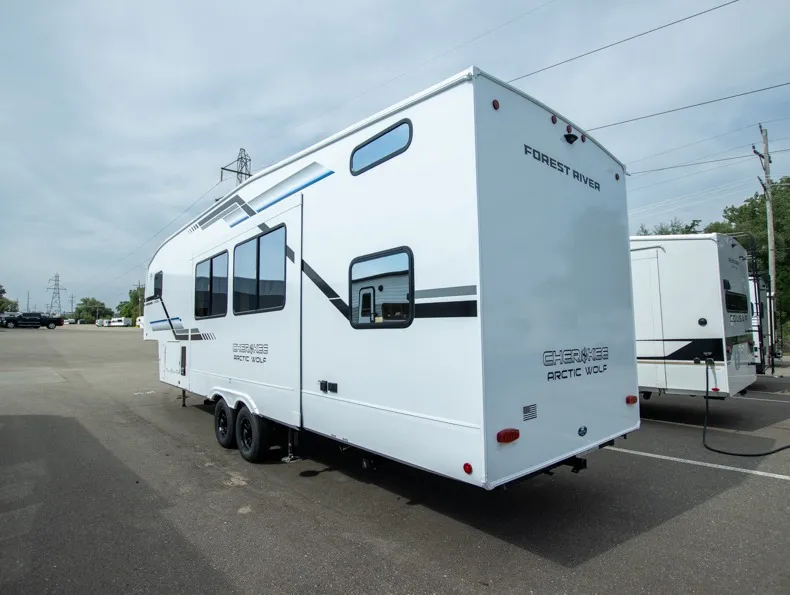 2026 Forest River Cherokee Arctic Wolf 285OPT - Photo 4