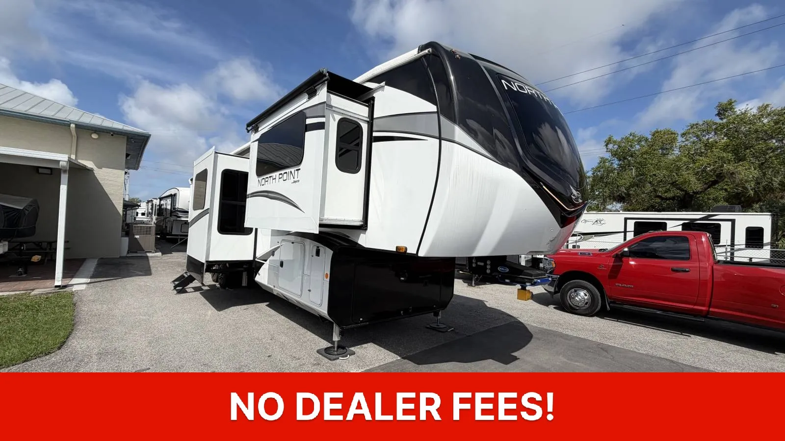 2024 Jayco North Point 382FLRB - Photo 2