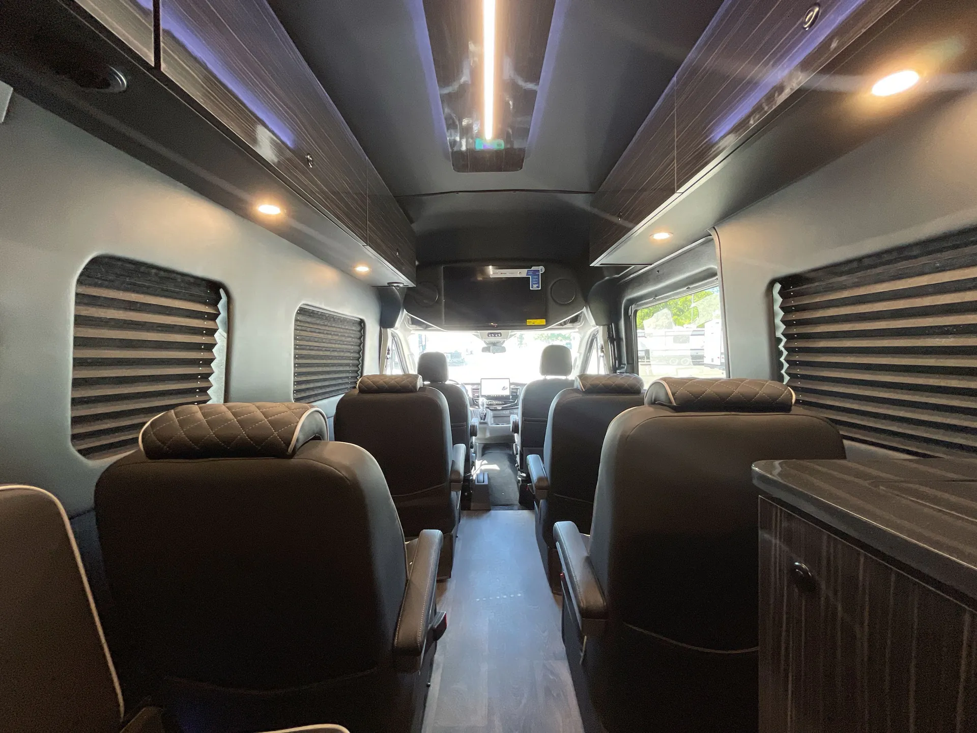 2027 Thor Motor Coach Freedom Mover PX10 — living area main