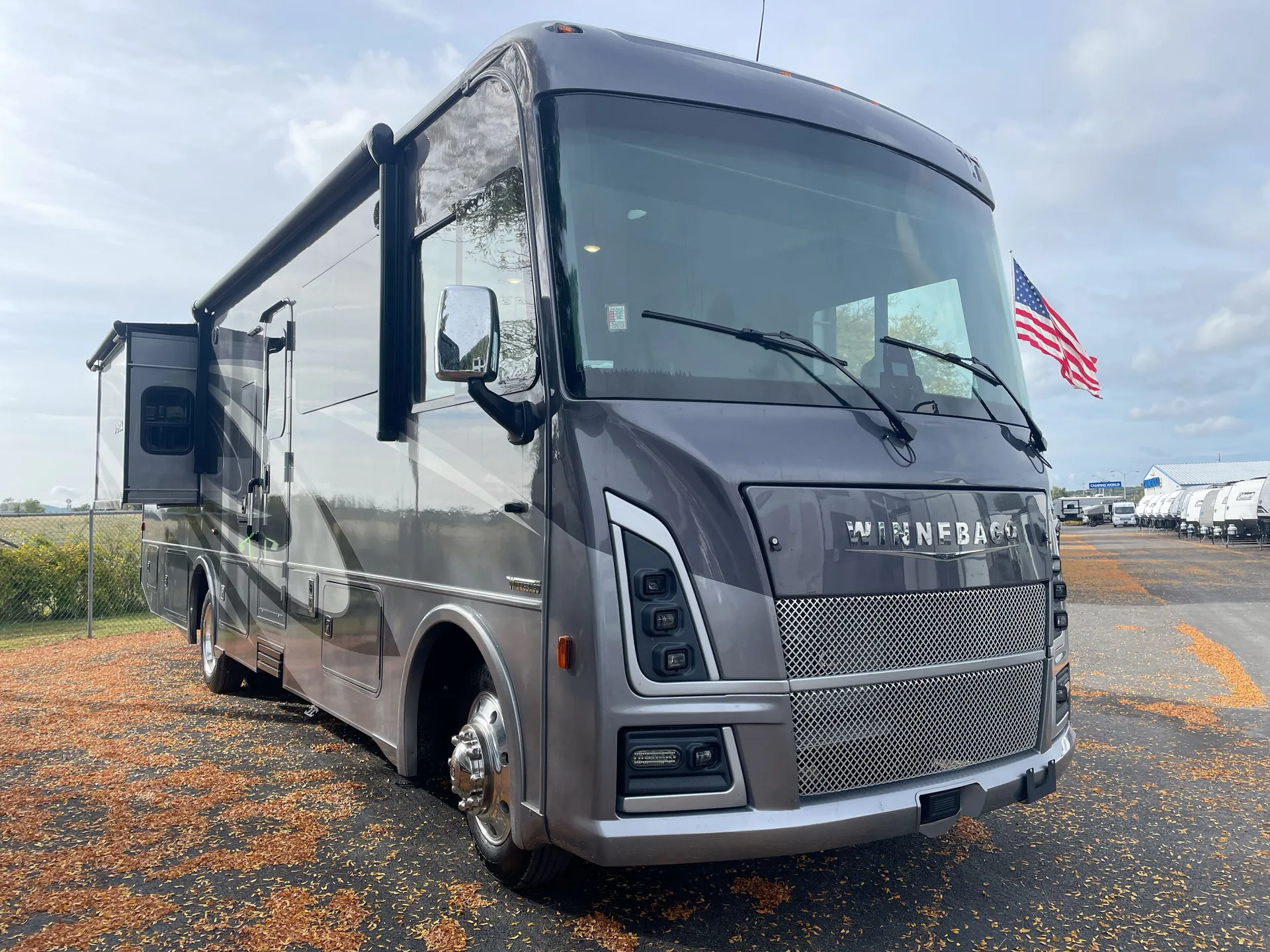 2025 Winnebago Vista 33K - Photo 2