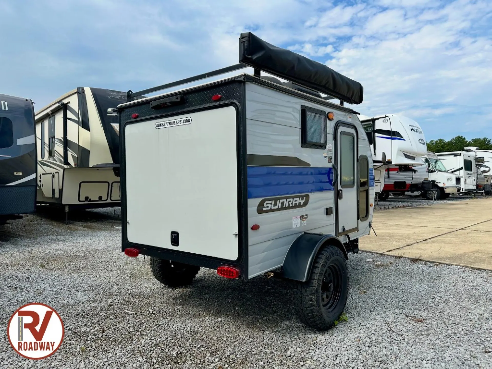 2025 Sunset Park RV SunRay 109 - Photo 4