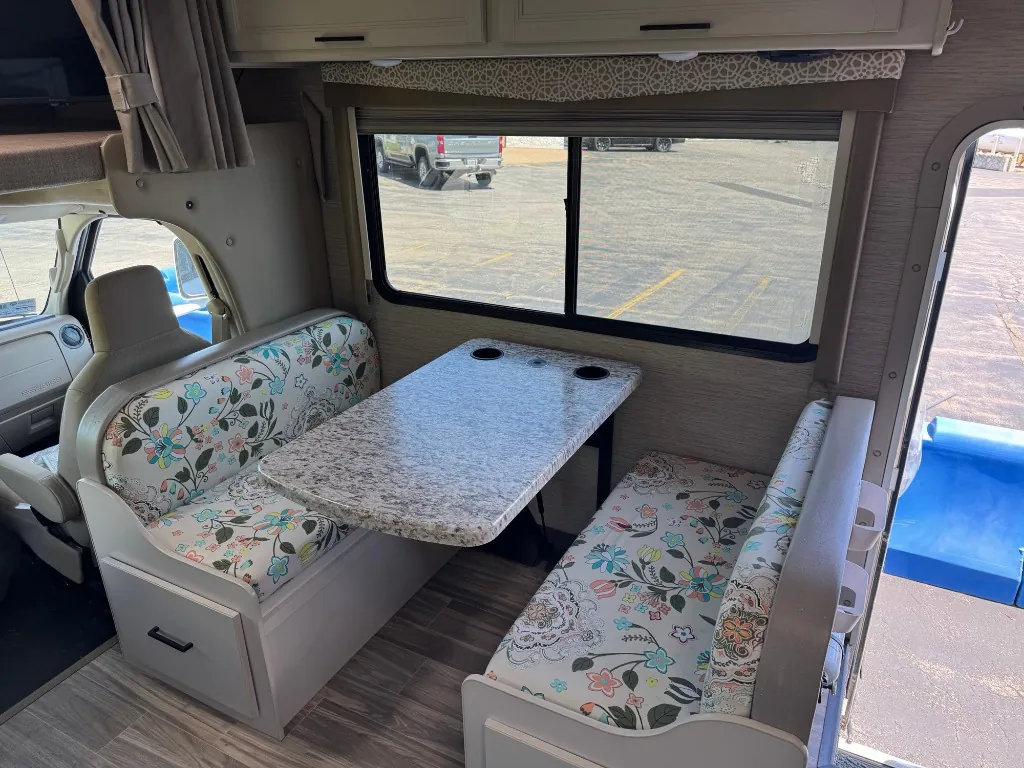 2022 Thor Motor Coach Freedom Elite 27FE, Photos photo 9