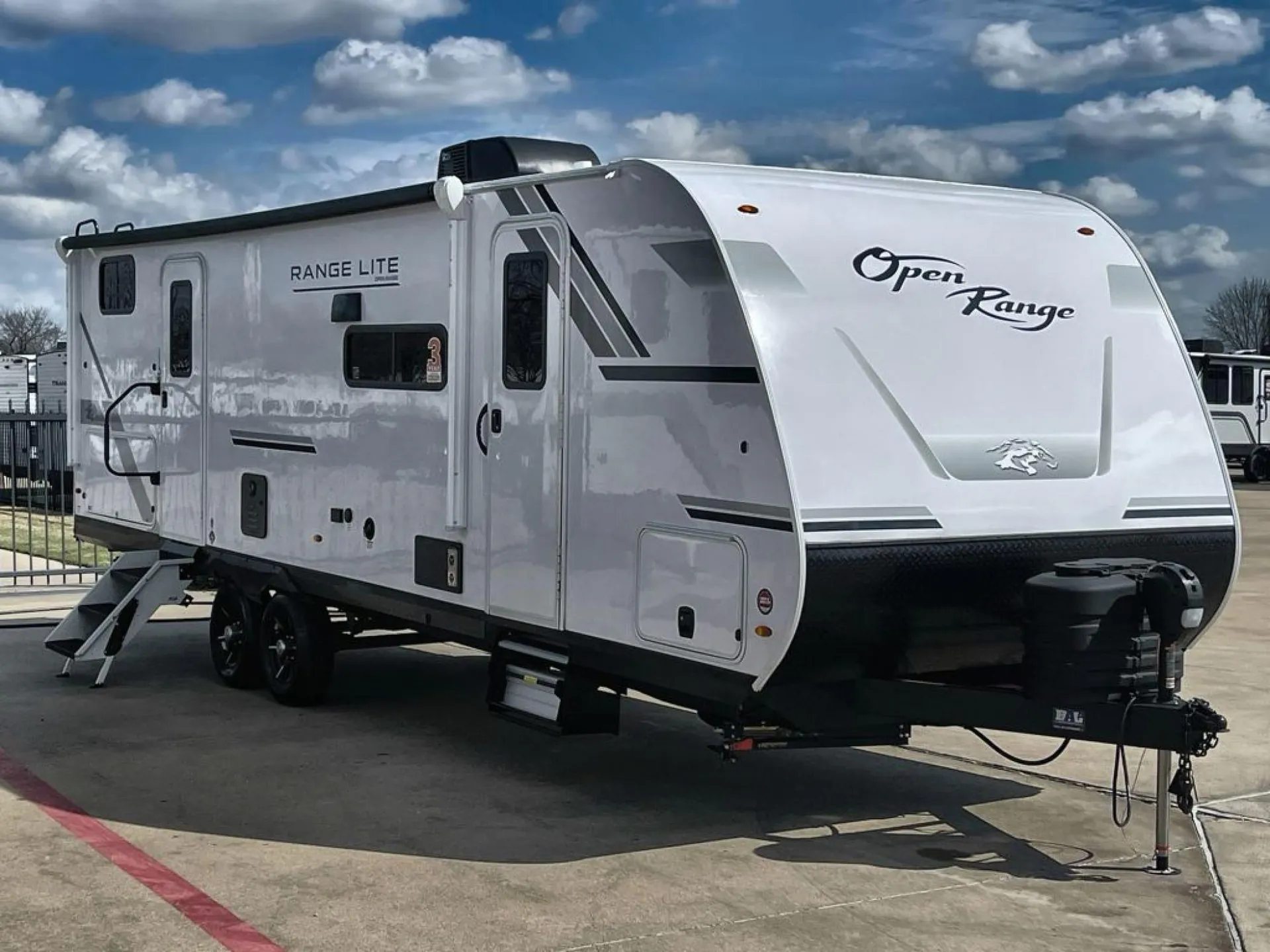 2026 Highland Ridge Range Lite 270DBL dealer photo 1 from McClains RV