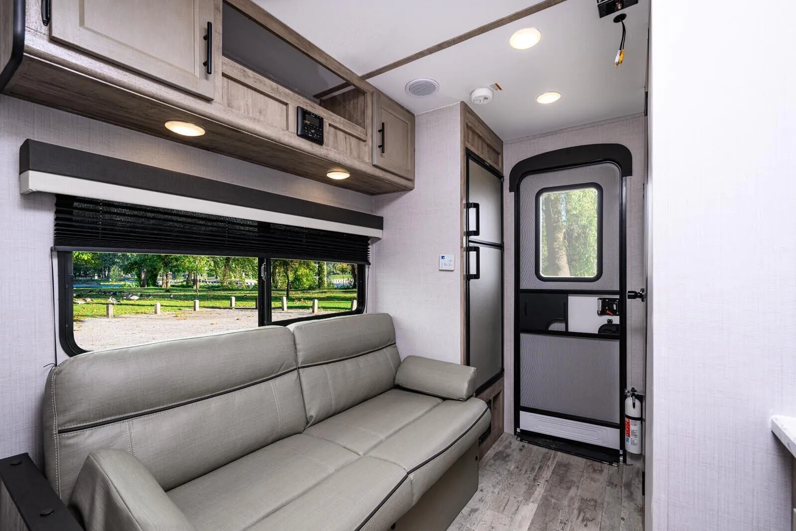 2023 Gulf Stream Ameri-Lite 14RE - Photo 3