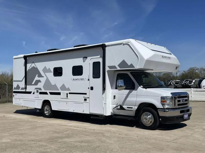 2027 Winnebago Sunflyer 28MB - Photo 2