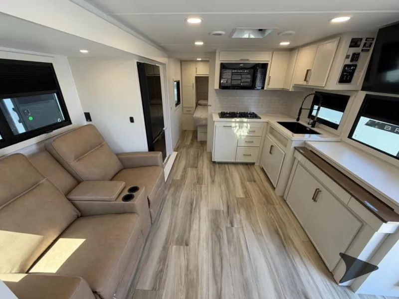 2027 Brinkley Model Ix 24X - Photo 4