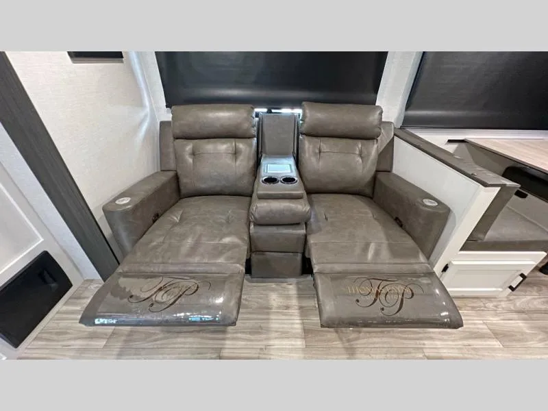 2026 Venture RV Stratus 261VRB - Photo 4