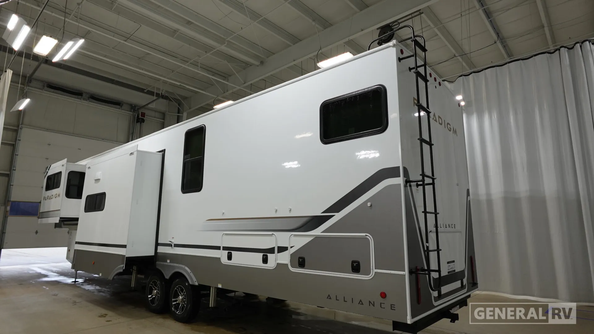 2026 Alliance RV Paradigm 385FL - Photo 4
