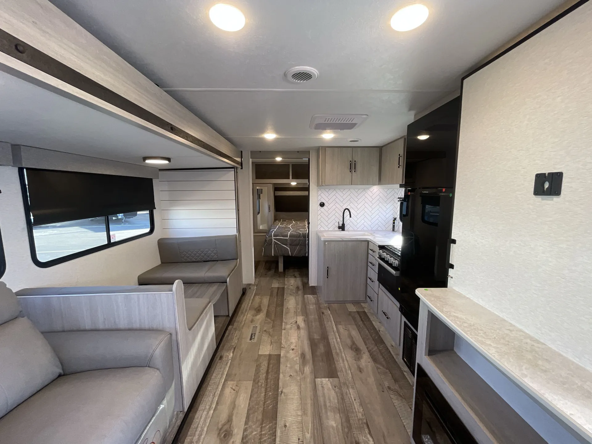 2025 crossroads Sunset Trail 26RBS — living area main
