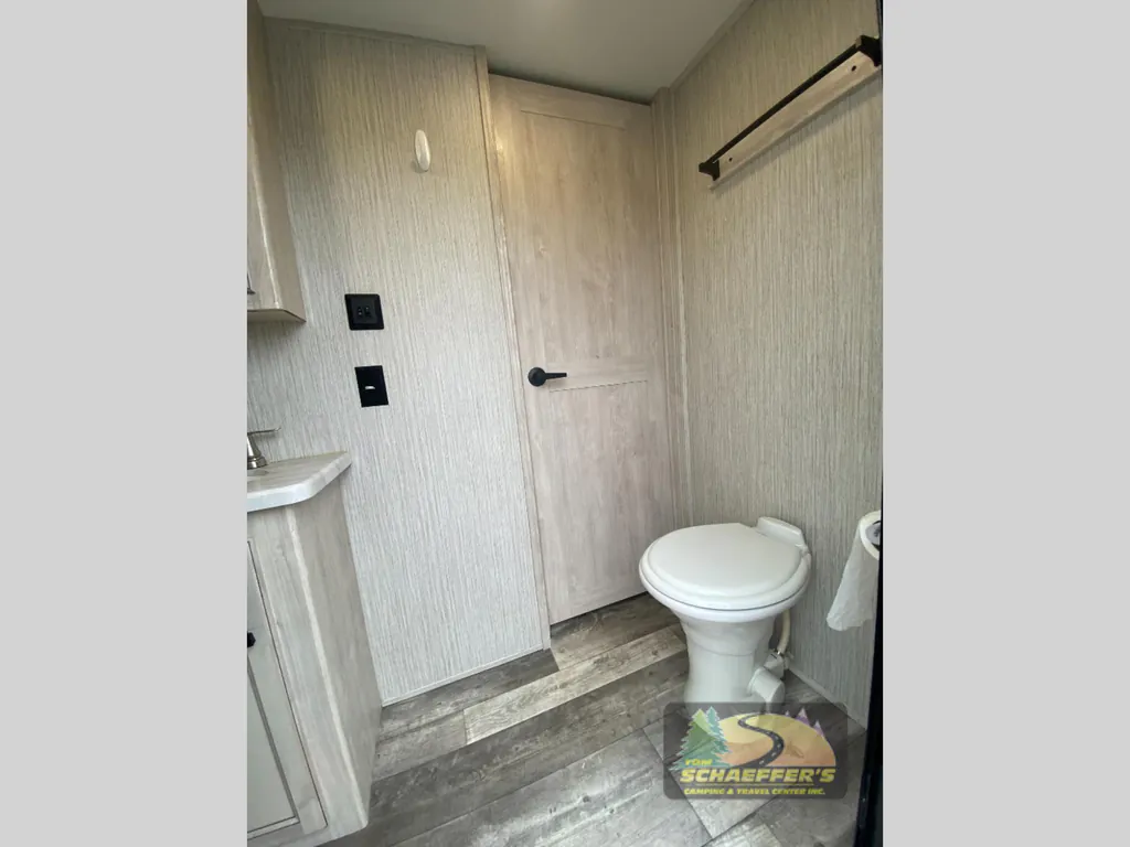 2023 Forest River Sandpiper 3330BH, Photos photo 17