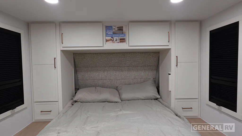 2026 Brinkley Model Ix 20X, Photos photo 10