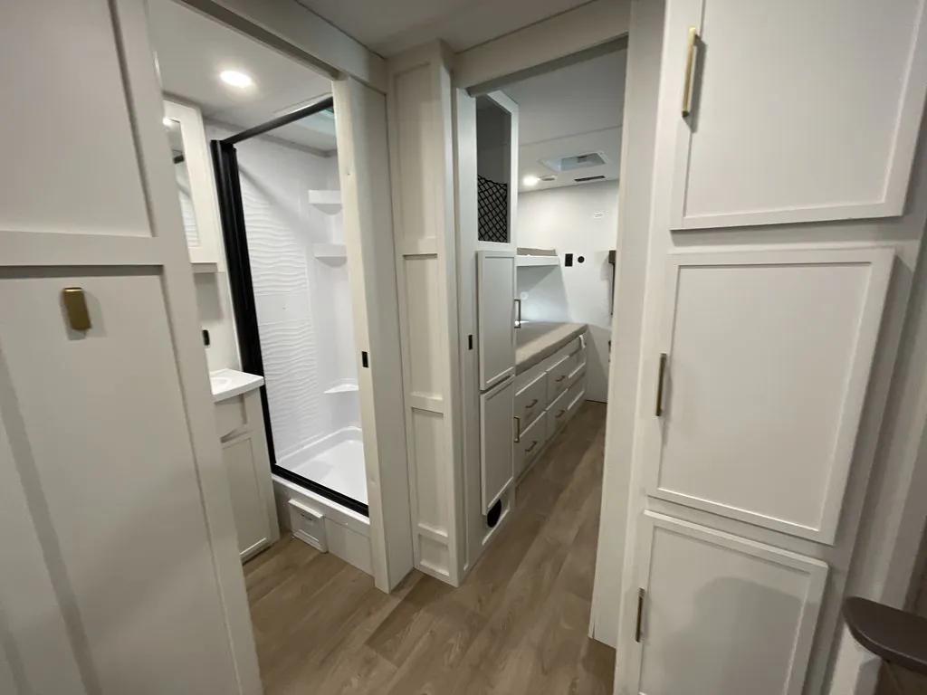 2027 Grand Design Transcend 335BHT, Photos photo 23