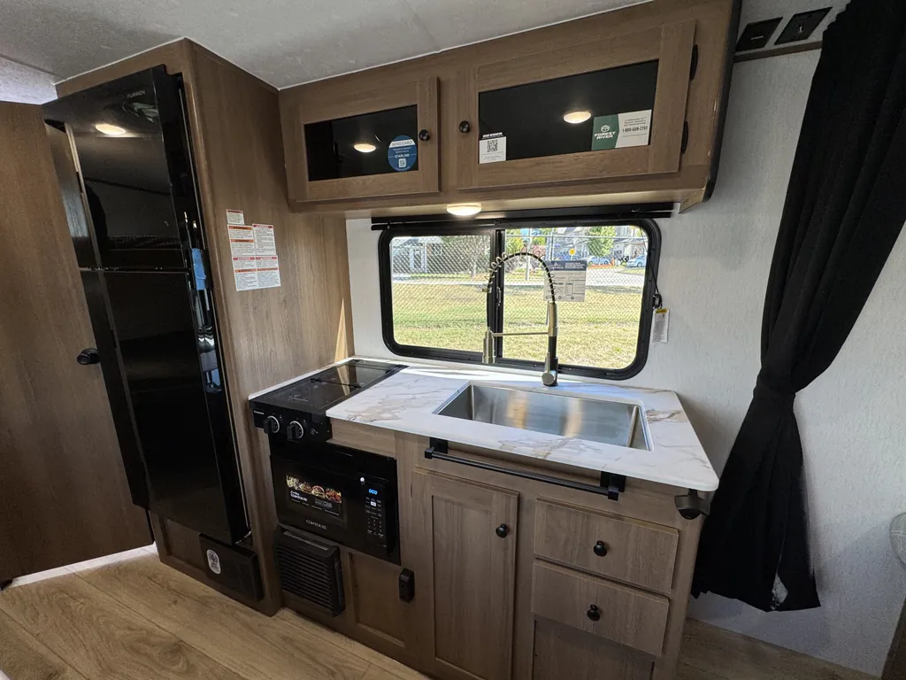 2027 Coachmen Apex Nano 186BH, Photos photo 10