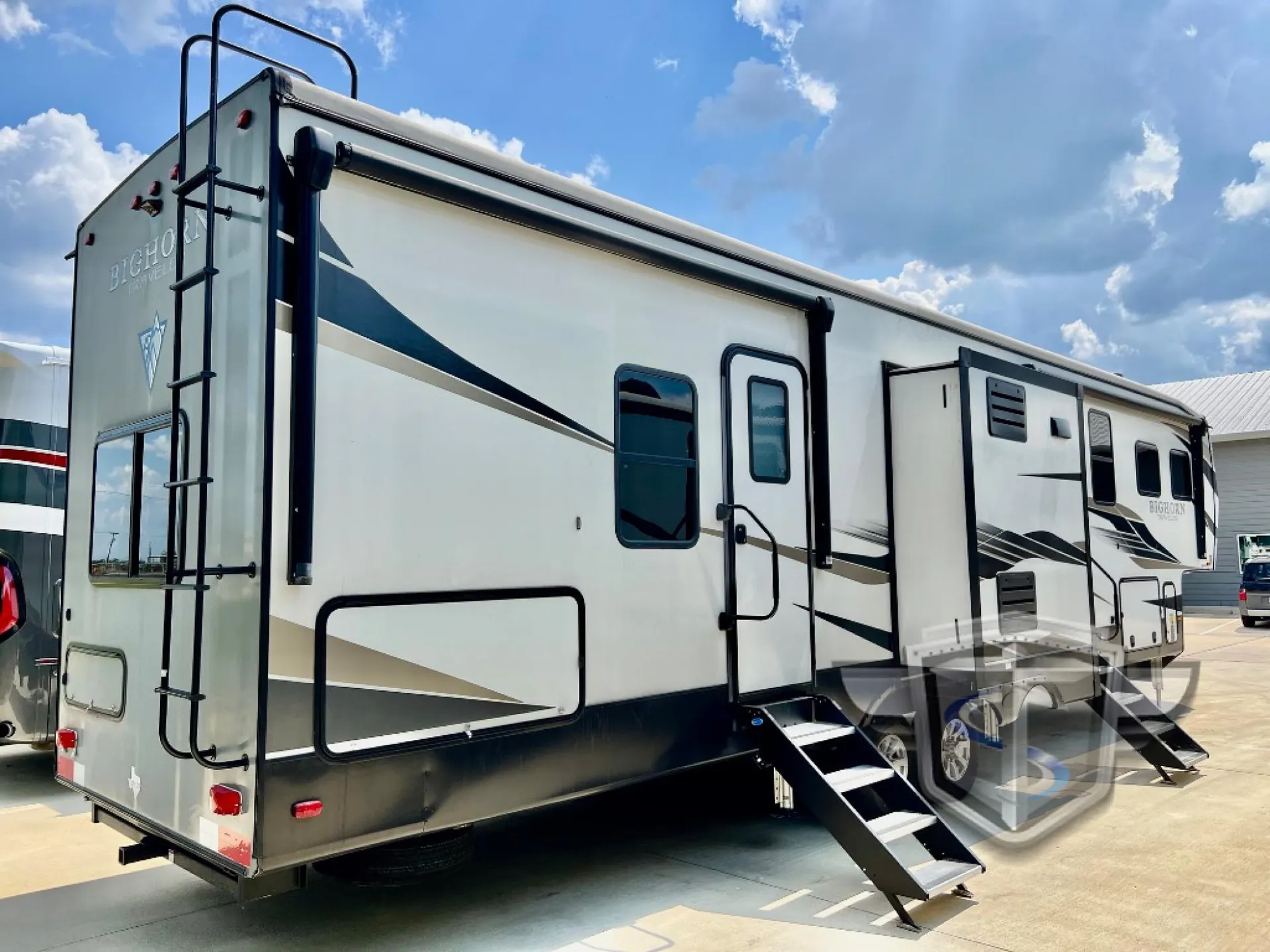 2022 Heartland Bighorn Traveler 37TB - Photo 4