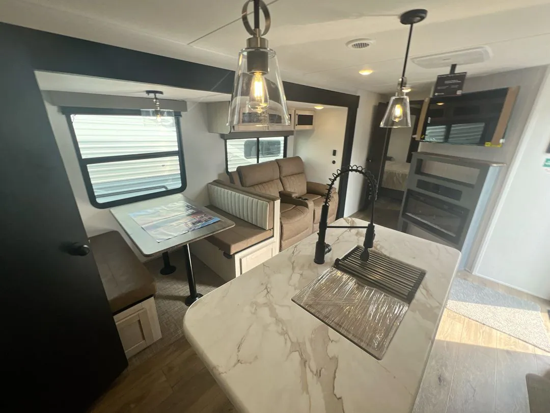 2027 Forest River Puma 32BHFS — Photo 7
