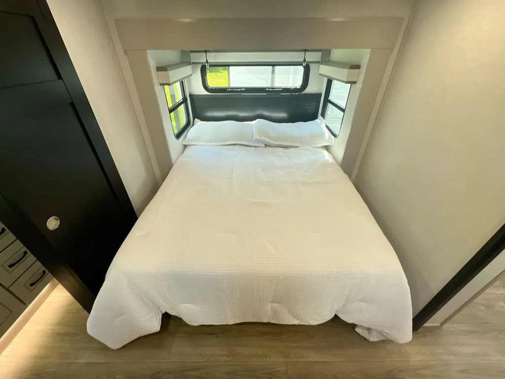 2026 Jayco North Point 395DSDB, Photos photo 14