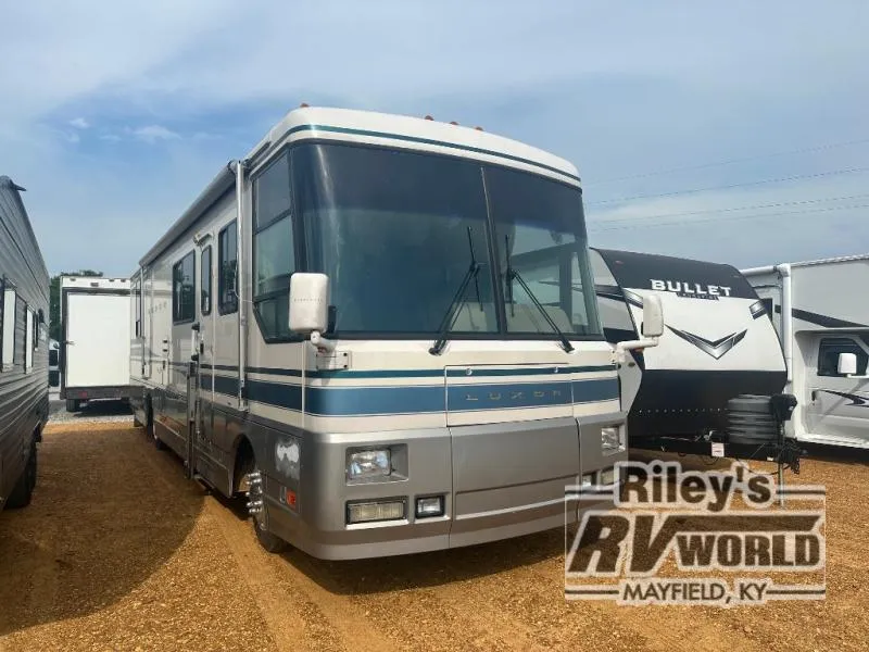 1995 Winnebago Luxor 37WQ - Main photo