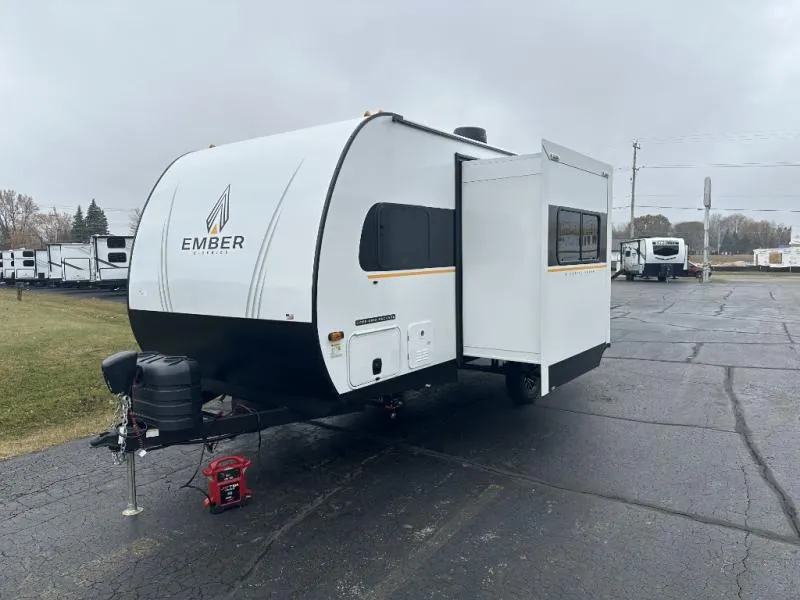 2026 Ember RV E-Series 22ETS - Photo 4