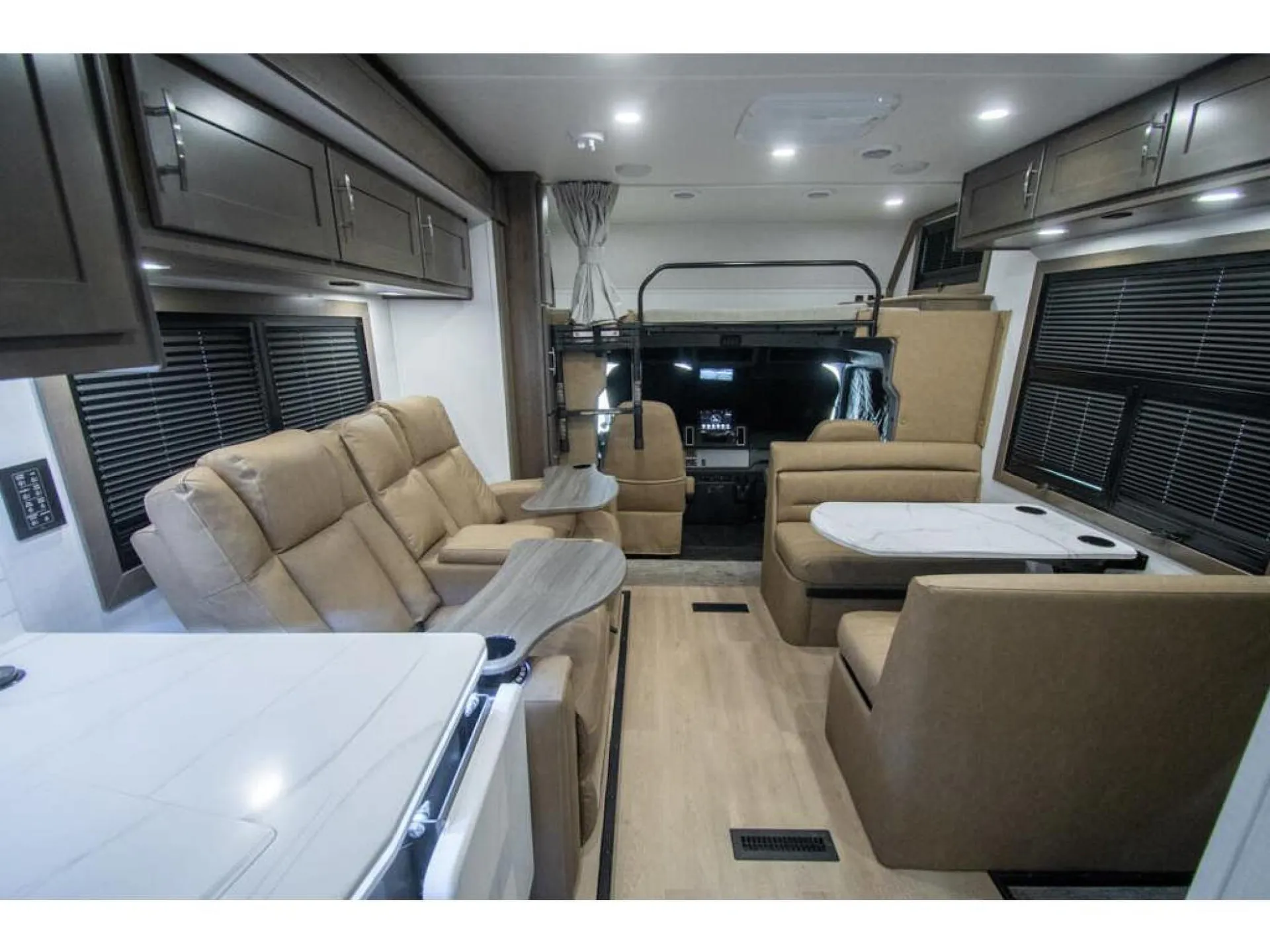 2026 Dynamax Europa 32KD - Photo 3