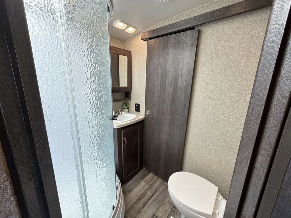 2018 Keystone Outback 298RE, Photos photo 21