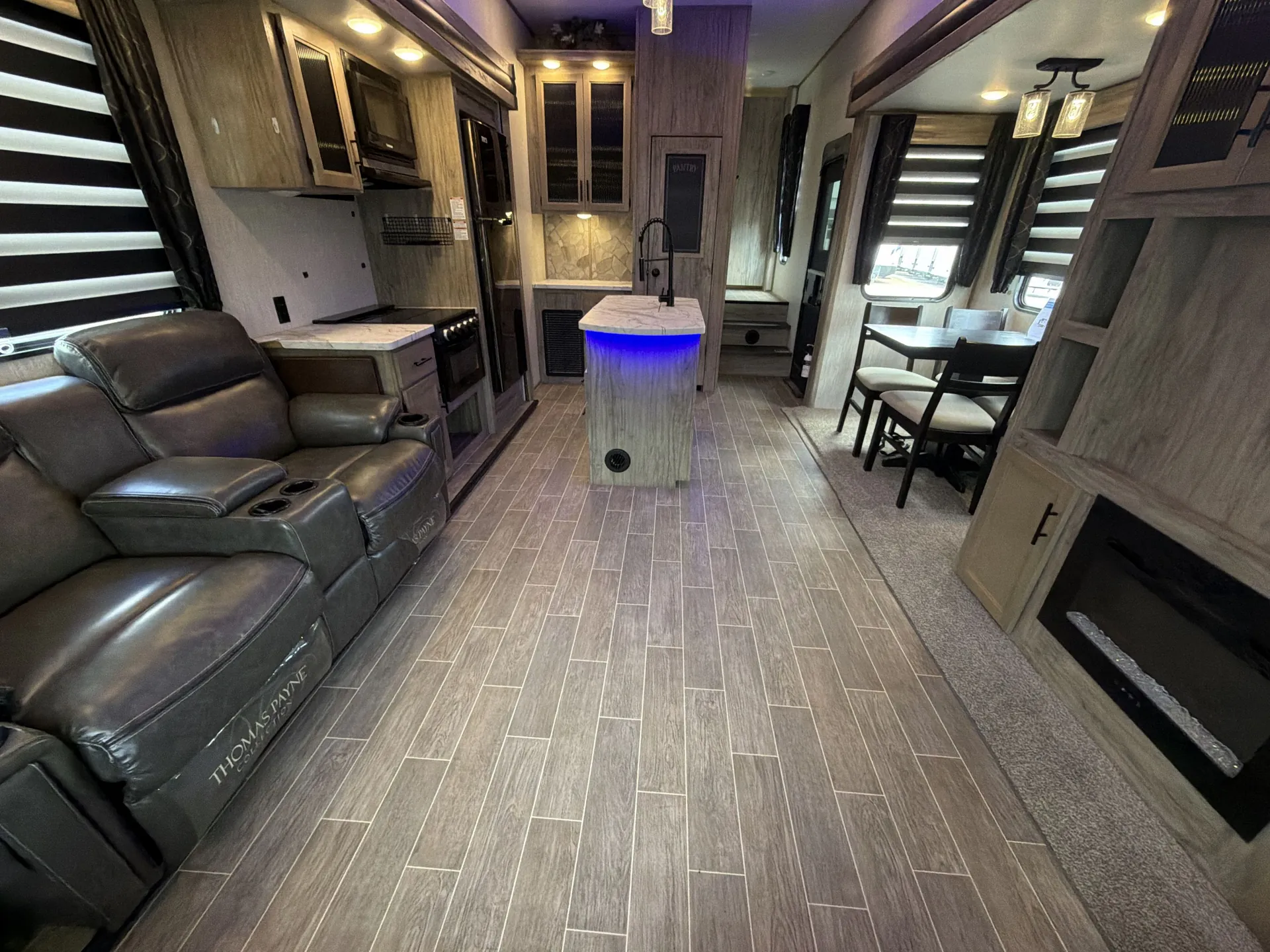 2021 Forest River Cherokee Arctic Wolf 3550 SUITE — living area main