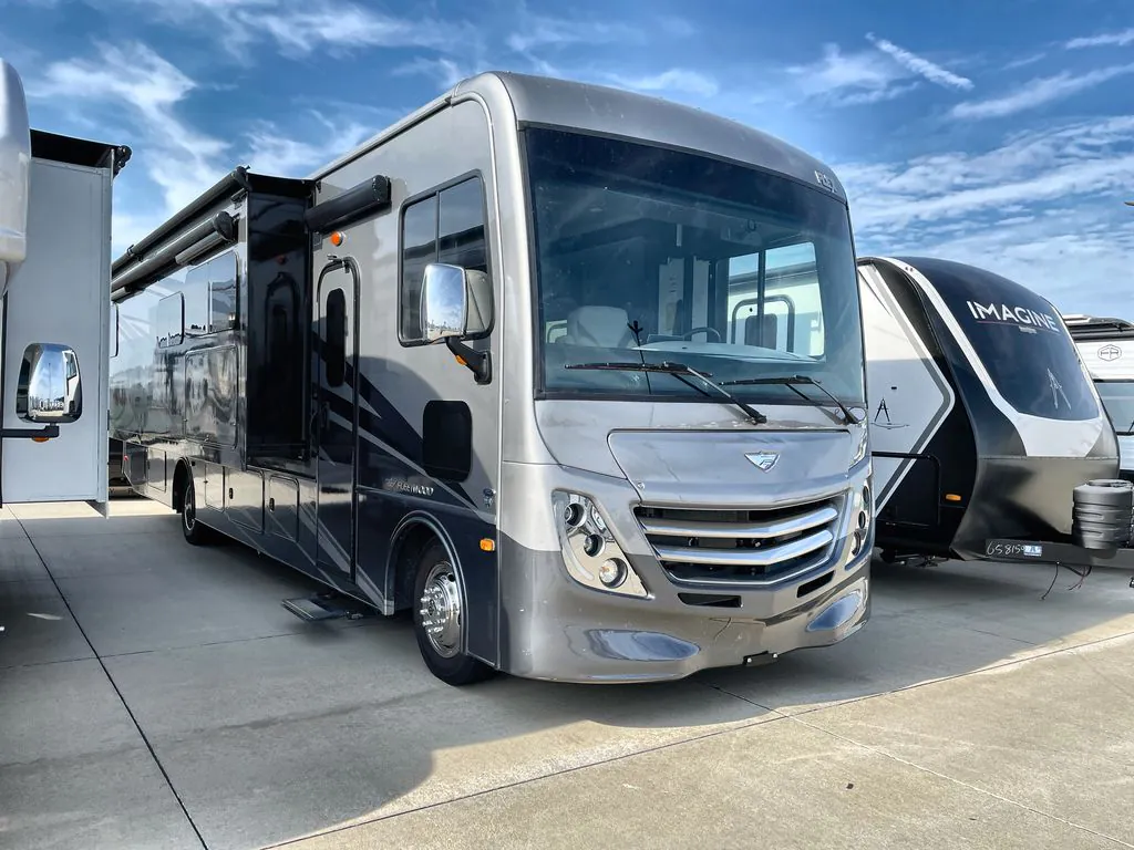2024 Fleetwood Flex 35R - Photo 2