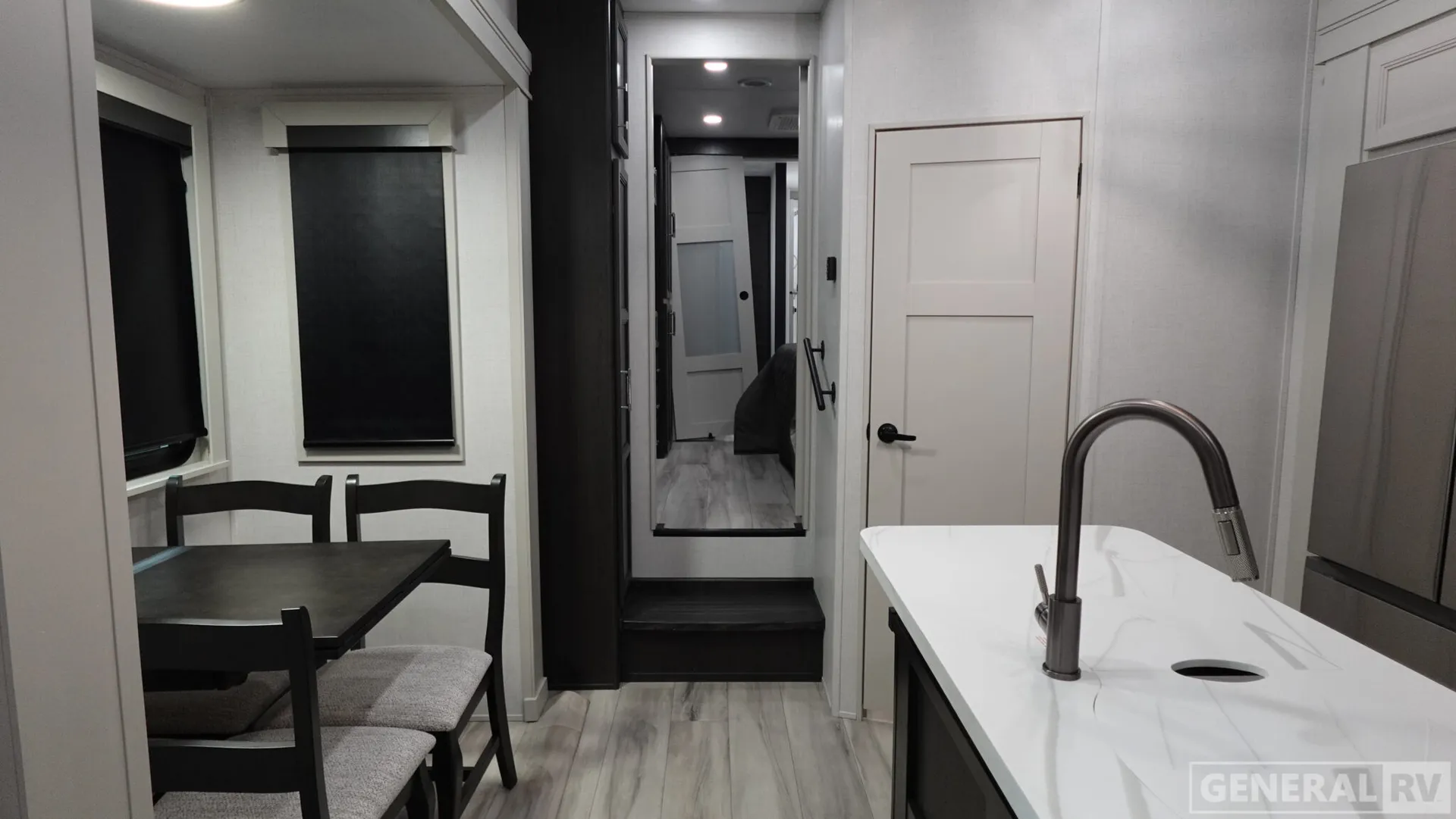 2026 Keystone Alpine 3710FL - Photo 3