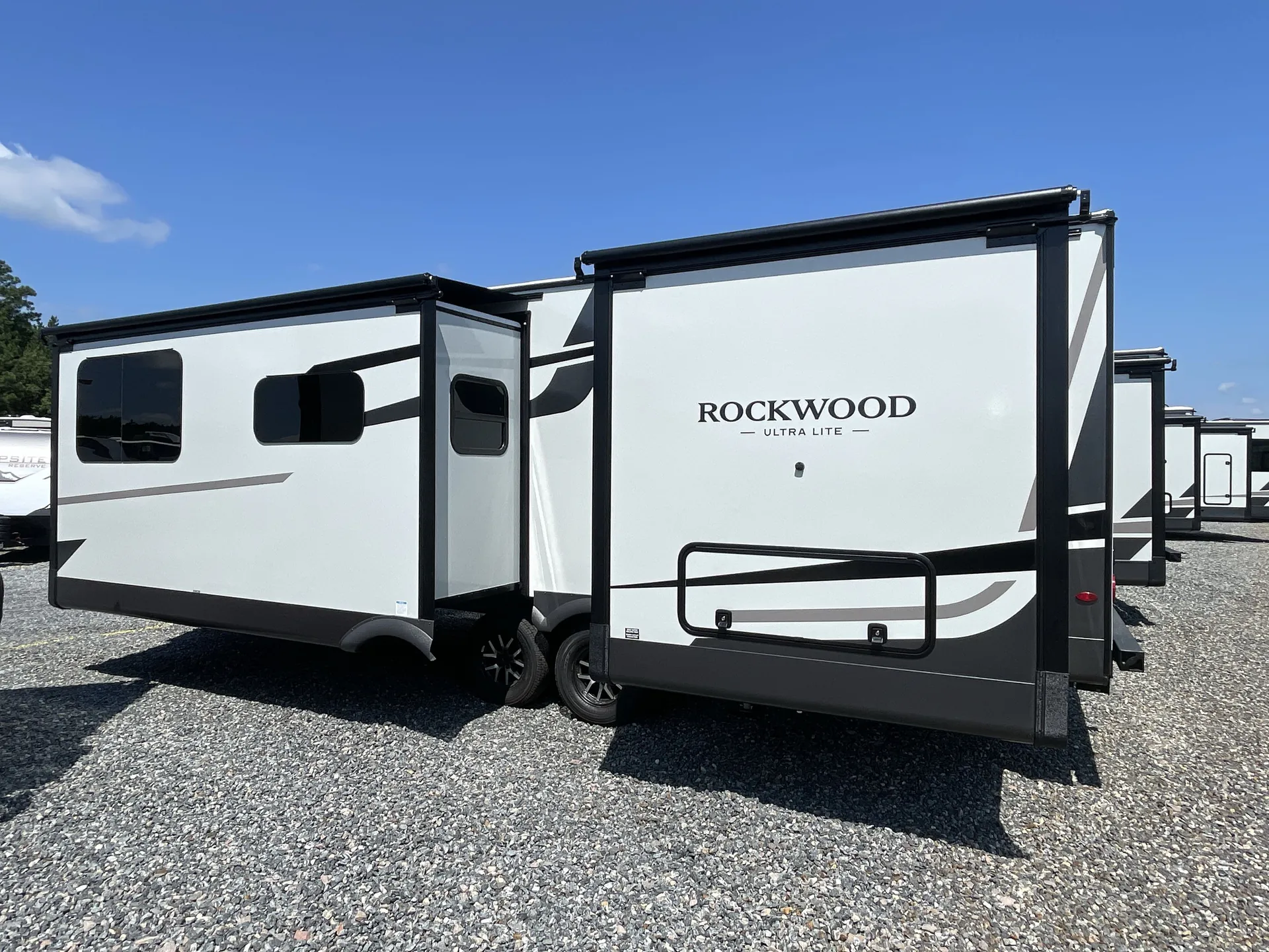 2027 Forest River Rockwood Ultra Lite 2608BS — off campside