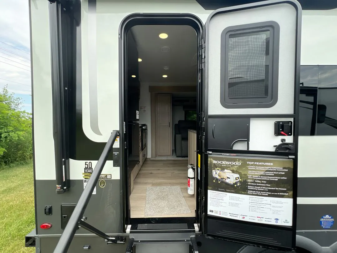 2026 Forest River Rockwood Mini Lite 2515S - Photo 4